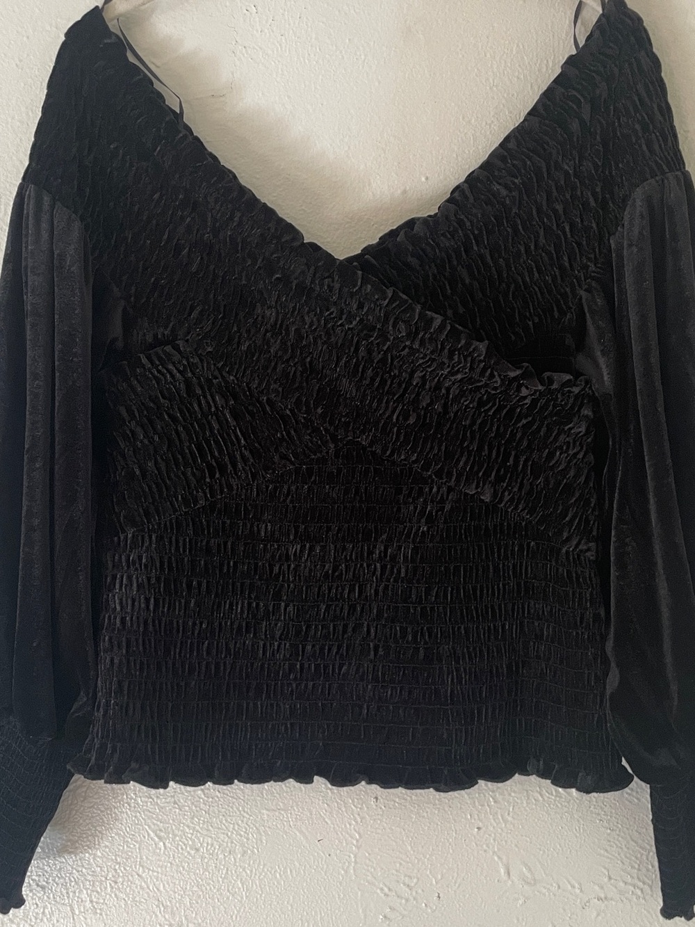 BB Dakota Black Velvet Smocked Off Shoulder Crop Top Bishop Sleeves L